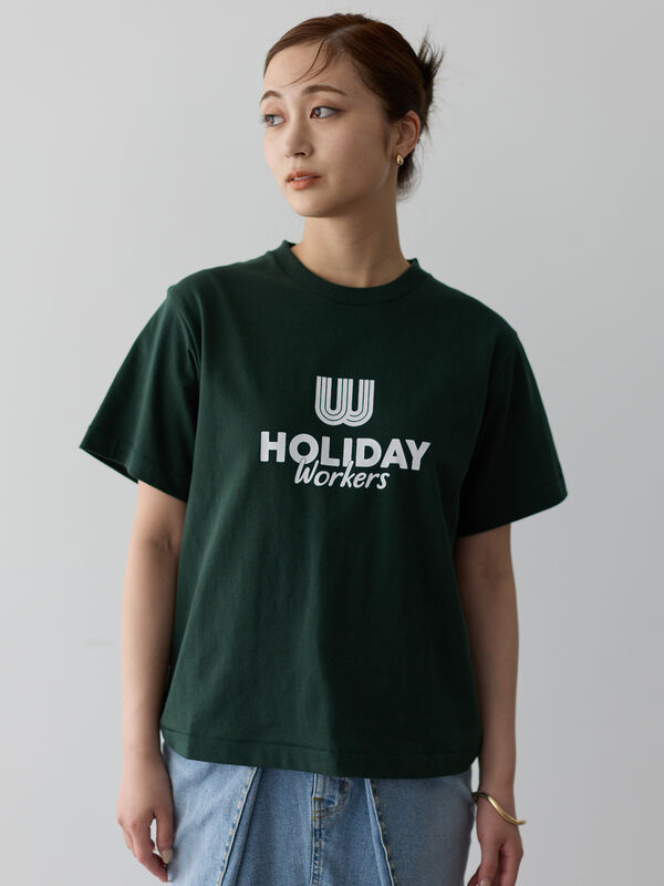 UNIVERSAL TEE